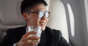 液體能隨身攜帶或托運嗎？探索航空安檢規範