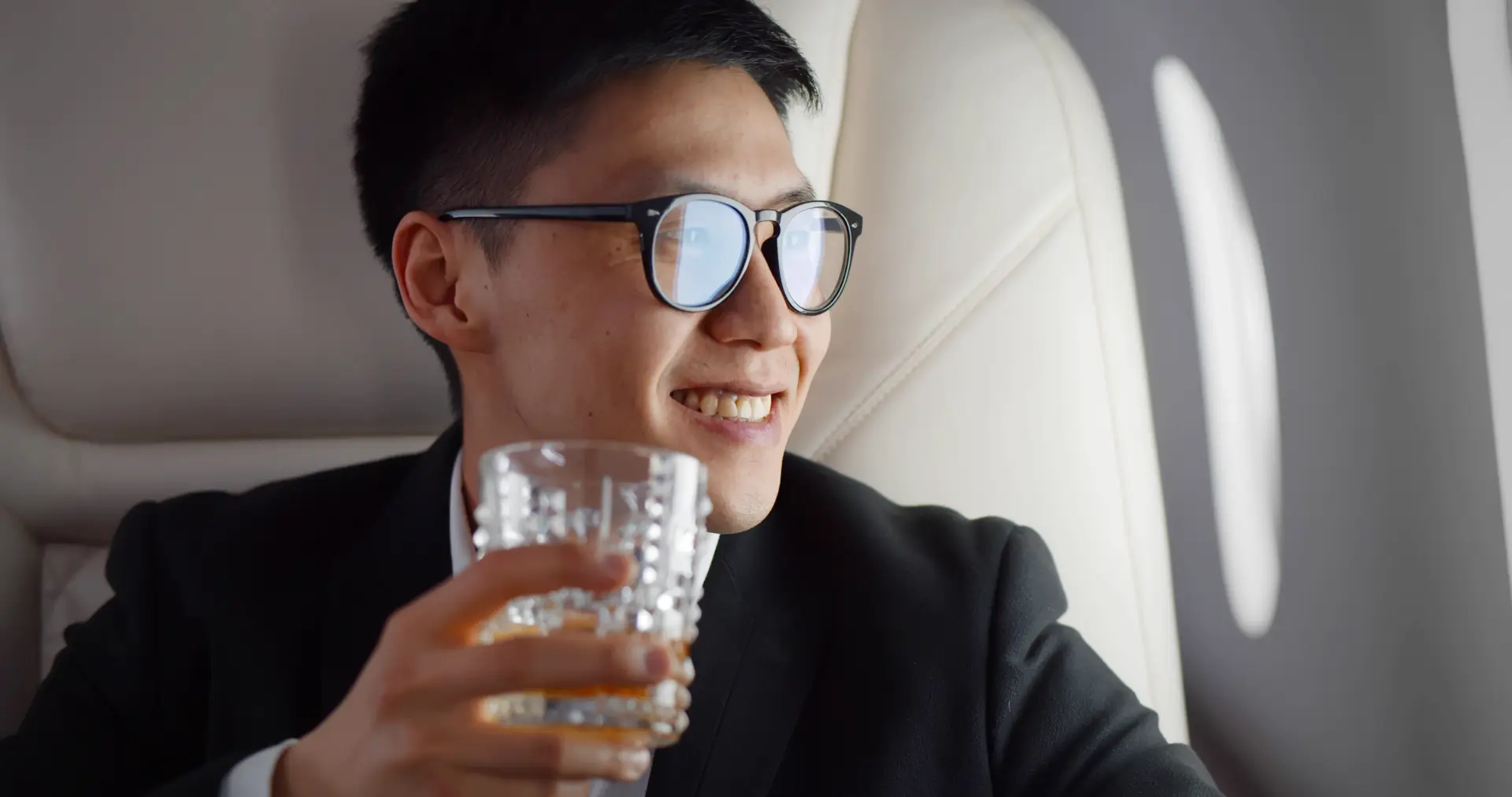 液體能隨身攜帶或托運嗎?探索航空安檢規範